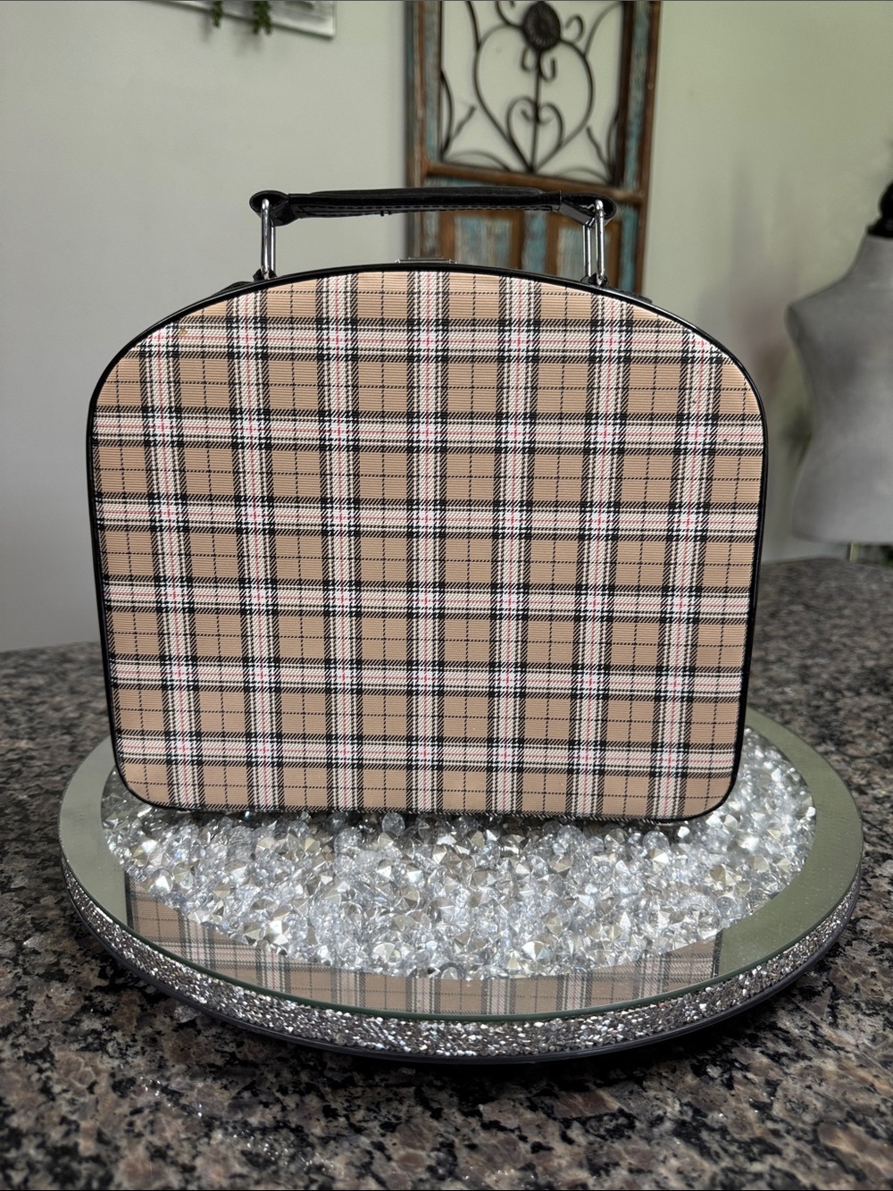 Classic tartan Plaid Top-Handle Vanity Case in Beige and Black NWOT